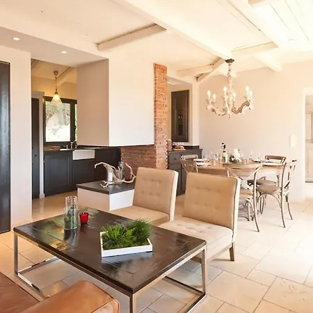 Βίλα Pruno Sleeps 6 Pool Air Con Wifi *